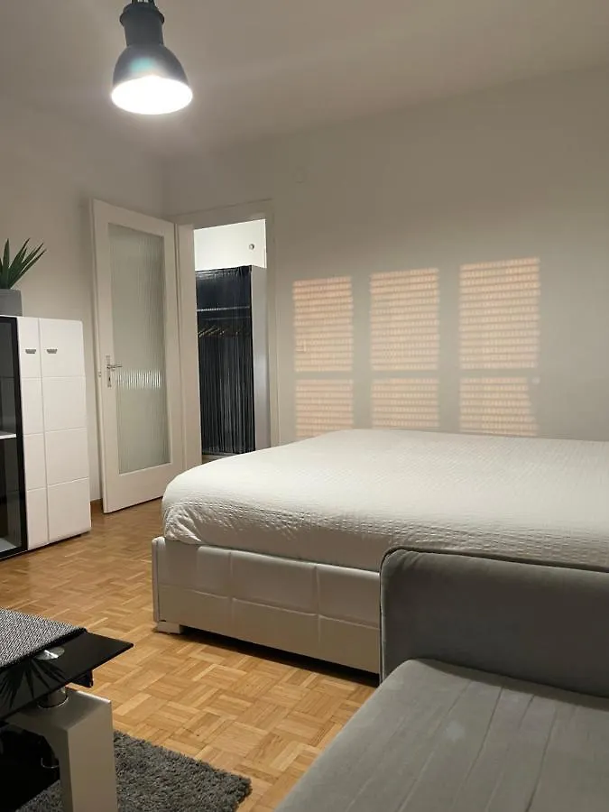 Cosy Apartment - Geneva Centre 0*,  Suiza
